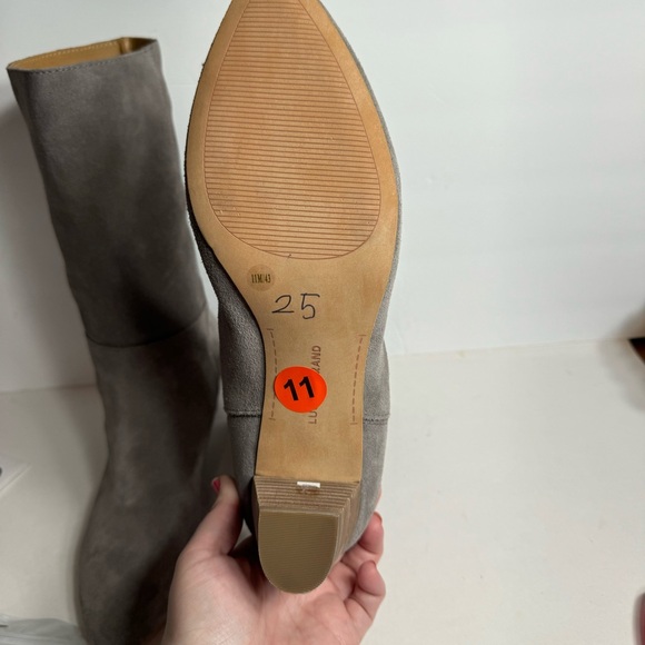 EUC. Lucky BRAND Women's Zaahira Mid Calf Boots. Size 11. Gray boots, no box - Picture 10 of 13